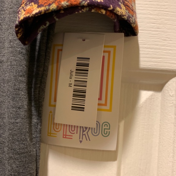 LuLaRoe Julia - Picture 4 of 6